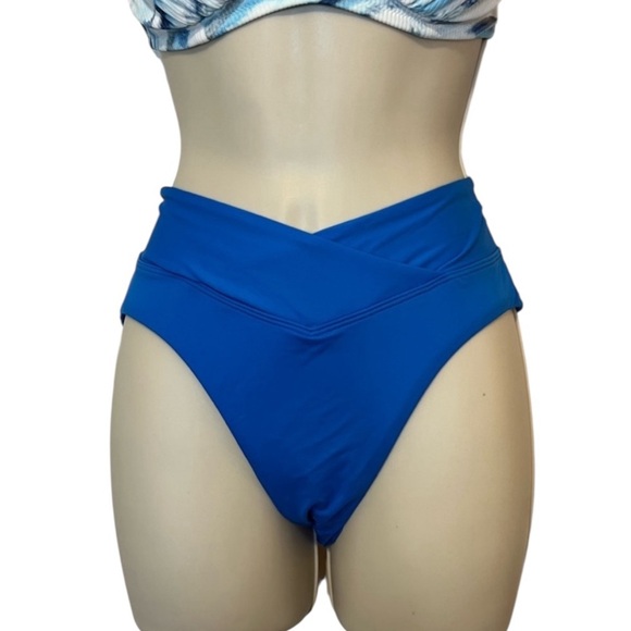 La Blanca Swim Bottoms, Island Goddess Crossover High Waist, Blue, Size 4, NWOT - Picture 1 of 9